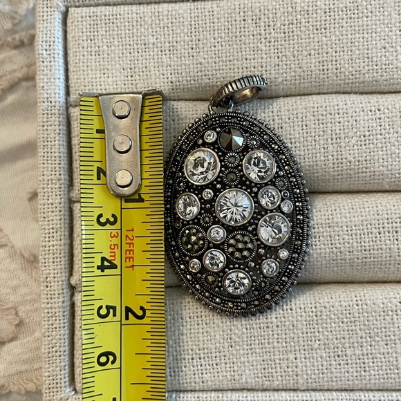 STUNNING oval marcasite and cubic zirconia pendant - Picture 2 of 6